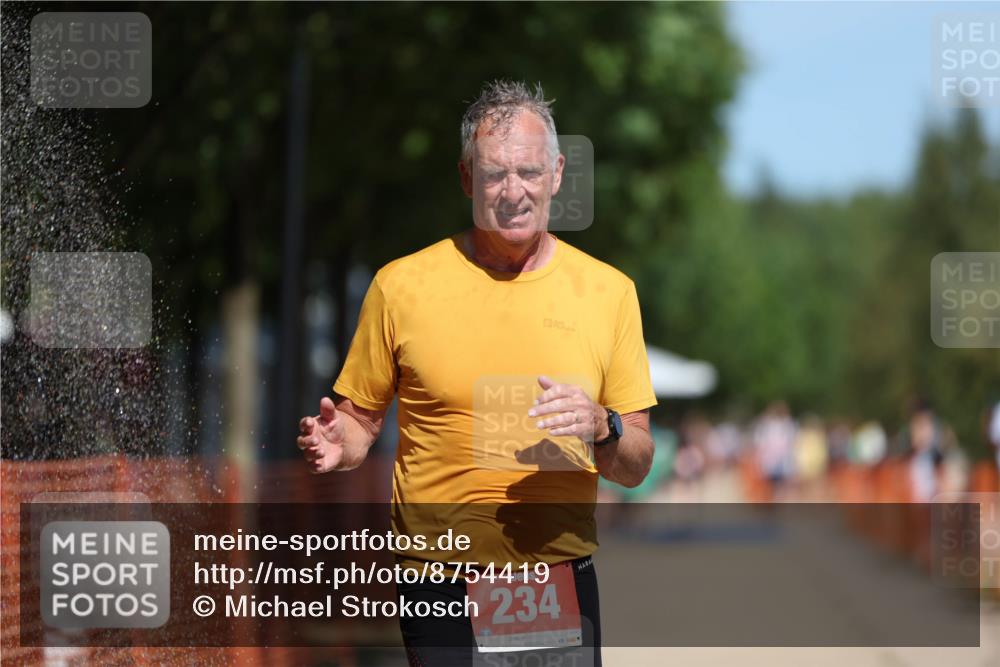 07.09.2025 - 19. Norderstedt Triathlon Michael Strokosch http://msf.ph/oto/8754419 07.09.2025 12:48:29 Laufen 234 meine-sportfotos.de