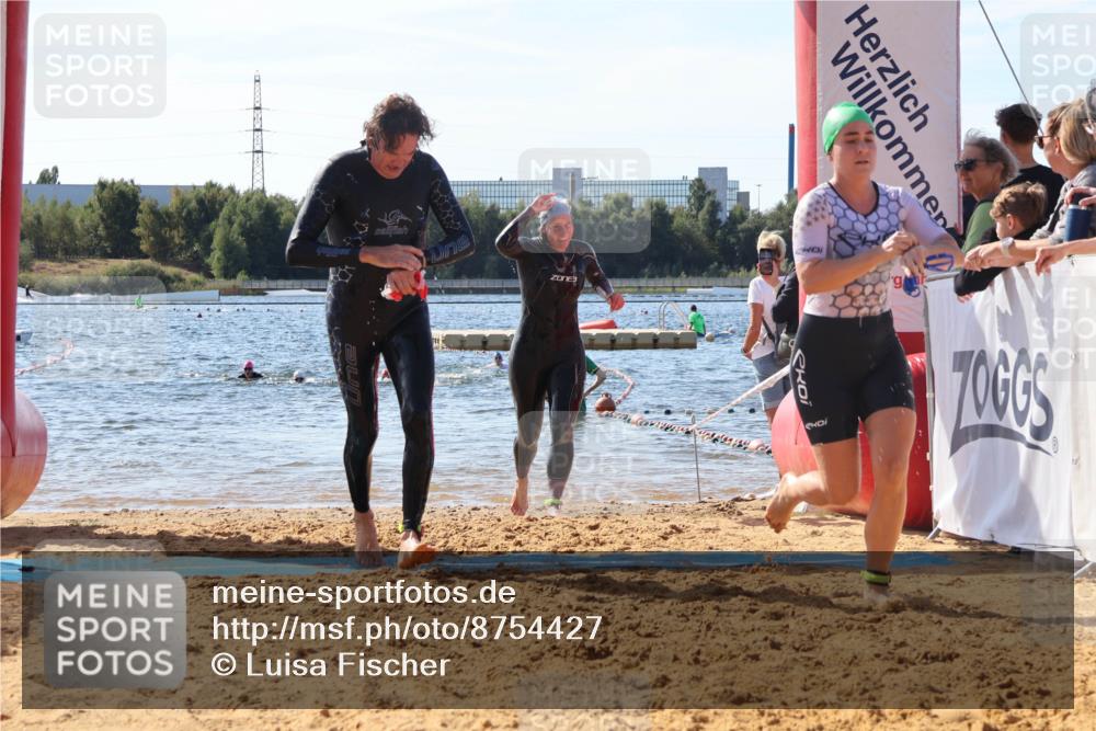 07.09.2025 - 19. Norderstedt Triathlon Luisa Fischer http://msf.ph/oto/8754427 07.09.2025 11:42:47 Schwimmen 738, 1294, 1379 meine-sportfotos.de