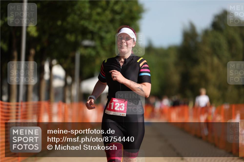 07.09.2025 - 19. Norderstedt Triathlon Michael Strokosch http://msf.ph/oto/8754440 07.09.2025 10:40:25 Laufen 645, 1123 meine-sportfotos.de