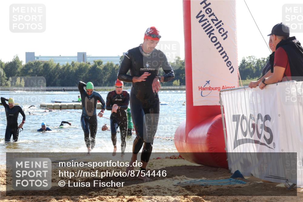 07.09.2025 - 19. Norderstedt Triathlon Luisa Fischer http://msf.ph/oto/8754446 07.09.2025 15:40:04 Schwimmen 1551, 1553, 1573, 1577, 1620, 1625 meine-sportfotos.de