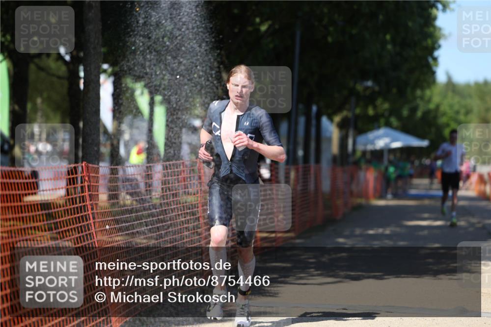 07.09.2025 - 19. Norderstedt Triathlon Michael Strokosch http://msf.ph/oto/8754466 07.09.2025 14:52:39 Laufen 993, 1421, 1468 meine-sportfotos.de