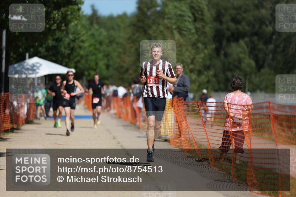 07.09.2025 - 19. Norderstedt Triathlon Michael Strokosch http://msf.ph/oto/8754513 07.09.2025 12:48:45 Laufen 1311 meine-sportfotos.de