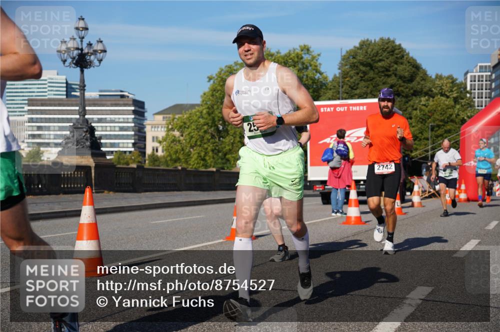 07.09.2025 - BARMER Alsterlauf Yannick Fuchs http://msf.ph/oto/8754527 07.09.2025 09:37:25 Laufen 25, 2742 meine-sportfotos.de