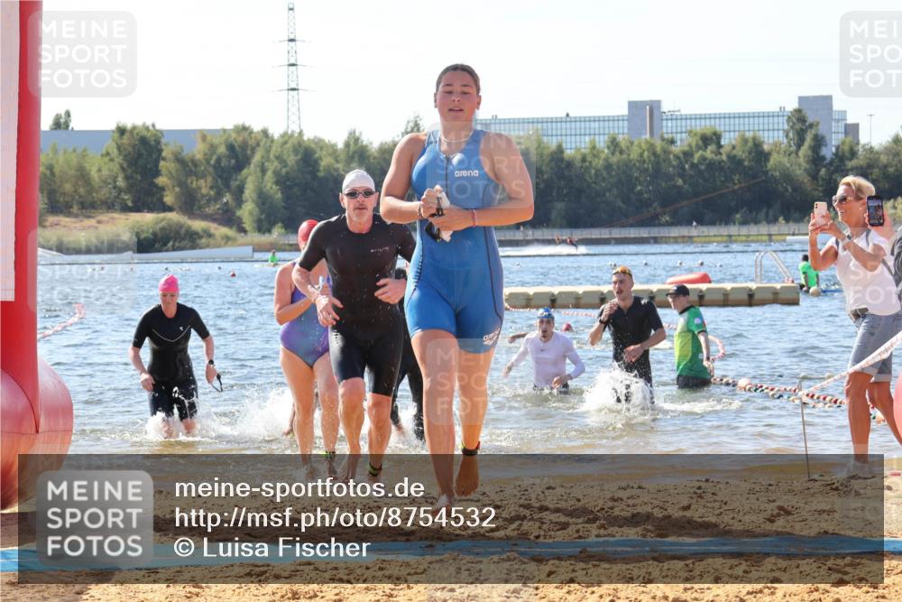 07.09.2025 - 19. Norderstedt Triathlon Luisa Fischer http://msf.ph/oto/8754532 07.09.2025 11:43:14 Schwimmen 164, 202, 818, 1220, 1252, 1350, 1351 meine-sportfotos.de