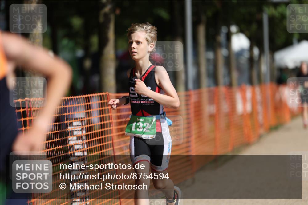 07.09.2025 - 19. Norderstedt Triathlon Michael Strokosch http://msf.ph/oto/8754594 07.09.2025 10:59:28 Laufen 73, 132 meine-sportfotos.de
