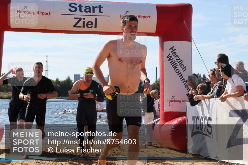 07.09.2025 - 19. Norderstedt Triathlon Luisa Fischer http://msf.ph/oto/8754603 07.09.2025 11:43:20 Schwimmen 164, 165, 202, 818, 1220, 1252, 1350, 1351 meine-sportfotos.de