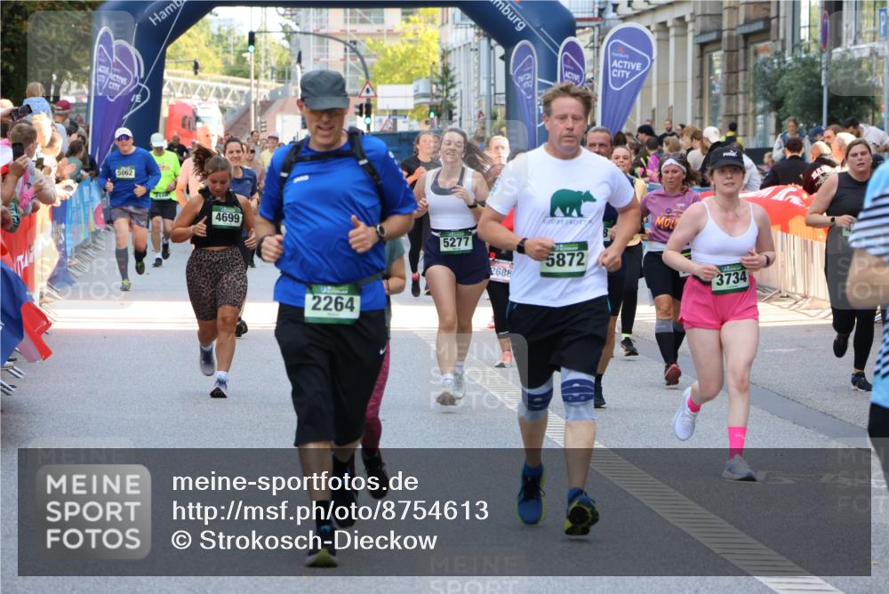 07.09.2025 - BARMER Alsterlauf Strokosch-Dieckow http://msf.ph/oto/8754613 07.09.2025 10:14:19 Ziel 2442, 2621, 2736, 2825, 3221, 3455, 3466, 3851, 4108, 4364, 4422, 4630, 4670, 4671, 4725, 4734, 4742, 4845, 4883, 4898, 5036, 6312, 6344, 8258, 8296 meine-sportfotos.de