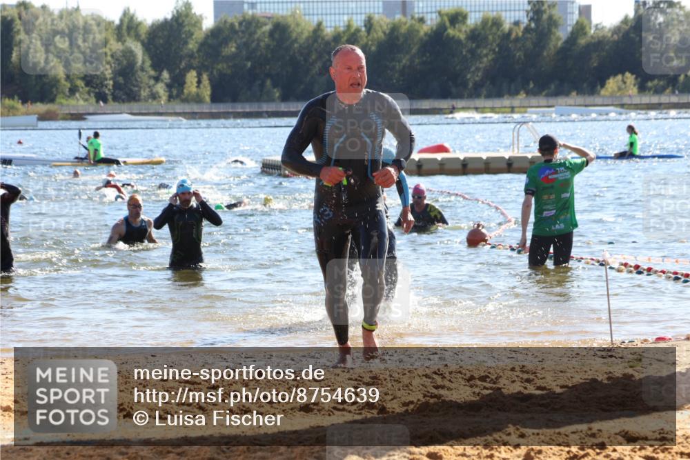 07.09.2025 - 19. Norderstedt Triathlon Luisa Fischer http://msf.ph/oto/8754639 07.09.2025 15:40:21 Schwimmen 1551, 1587, 1589, 1603, 1630 meine-sportfotos.de