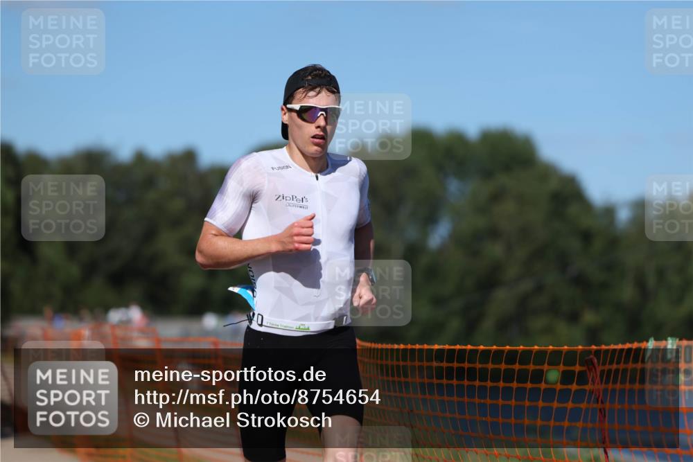 07.09.2025 - 19. Norderstedt Triathlon Michael Strokosch http://msf.ph/oto/8754654 07.09.2025 14:52:45 Laufen 1421 meine-sportfotos.de