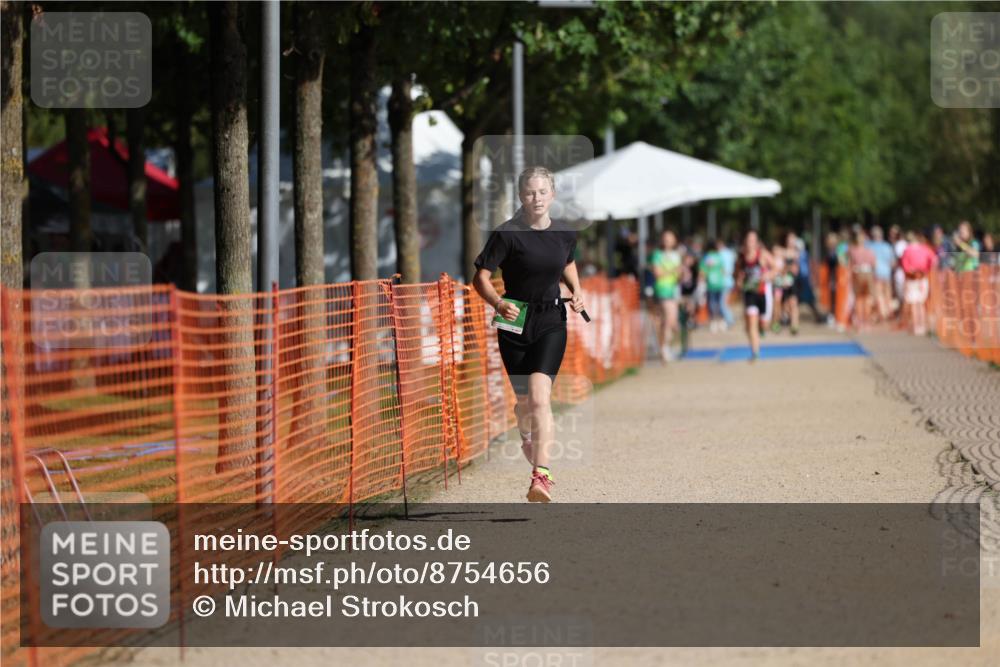 07.09.2025 - 19. Norderstedt Triathlon Michael Strokosch http://msf.ph/oto/8754656 07.09.2025 10:59:32 Laufen 73, 132, 644 meine-sportfotos.de