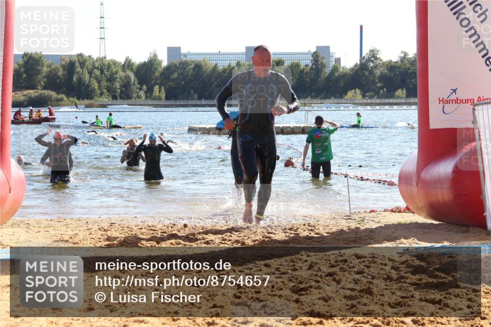 07.09.2025 - 19. Norderstedt Triathlon Luisa Fischer http://msf.ph/oto/8754657 07.09.2025 15:40:22 Schwimmen 1551, 1587, 1589, 1603, 1630 meine-sportfotos.de