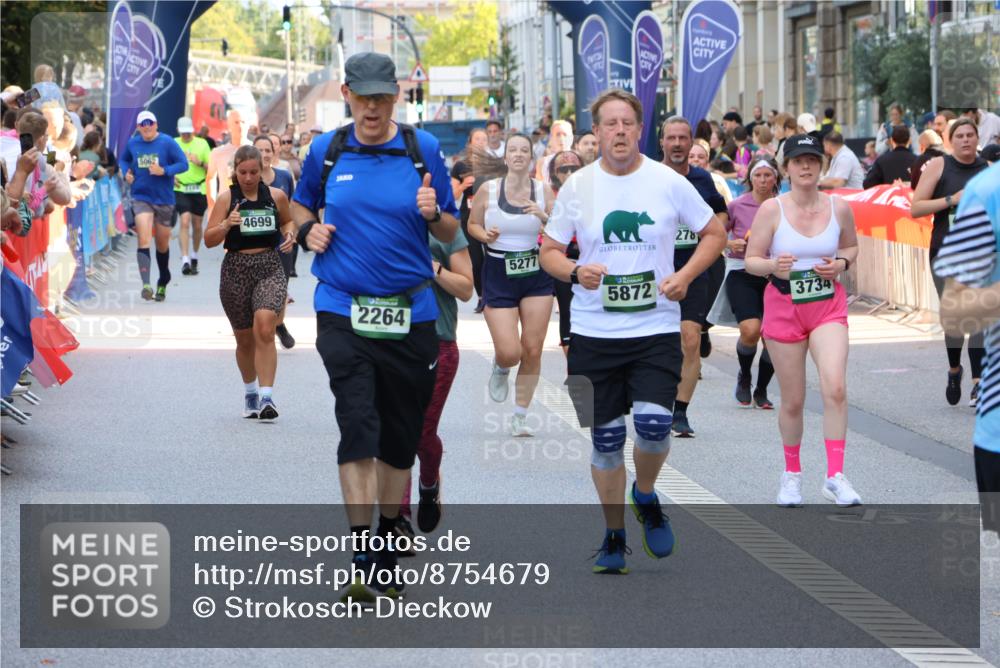 07.09.2025 - BARMER Alsterlauf Strokosch-Dieckow http://msf.ph/oto/8754679 07.09.2025 10:14:19 Ziel 2442, 2621, 2736, 2825, 3221, 3455, 3466, 3851, 4108, 4364, 4422, 4630, 4670, 4671, 4725, 4734, 4742, 4845, 4883, 4898, 5036, 6312, 6344, 8258, 8296 meine-sportfotos.de