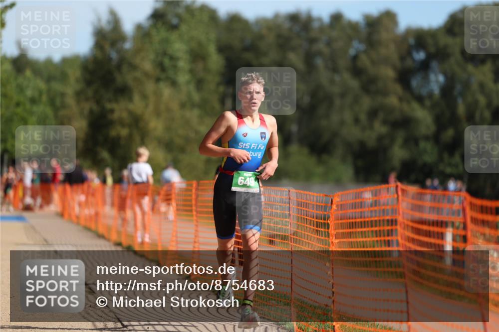 07.09.2025 - 19. Norderstedt Triathlon Michael Strokosch http://msf.ph/oto/8754683 07.09.2025 10:40:50 Laufen 649 meine-sportfotos.de