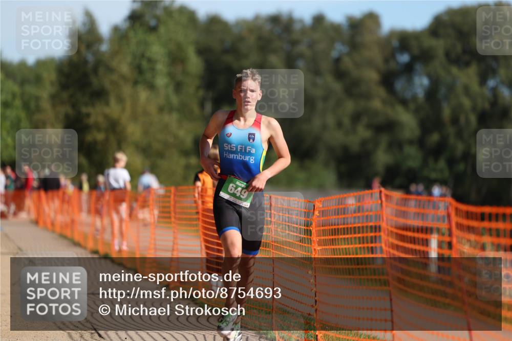 07.09.2025 - 19. Norderstedt Triathlon Michael Strokosch http://msf.ph/oto/8754693 07.09.2025 10:40:51 Laufen 649 meine-sportfotos.de