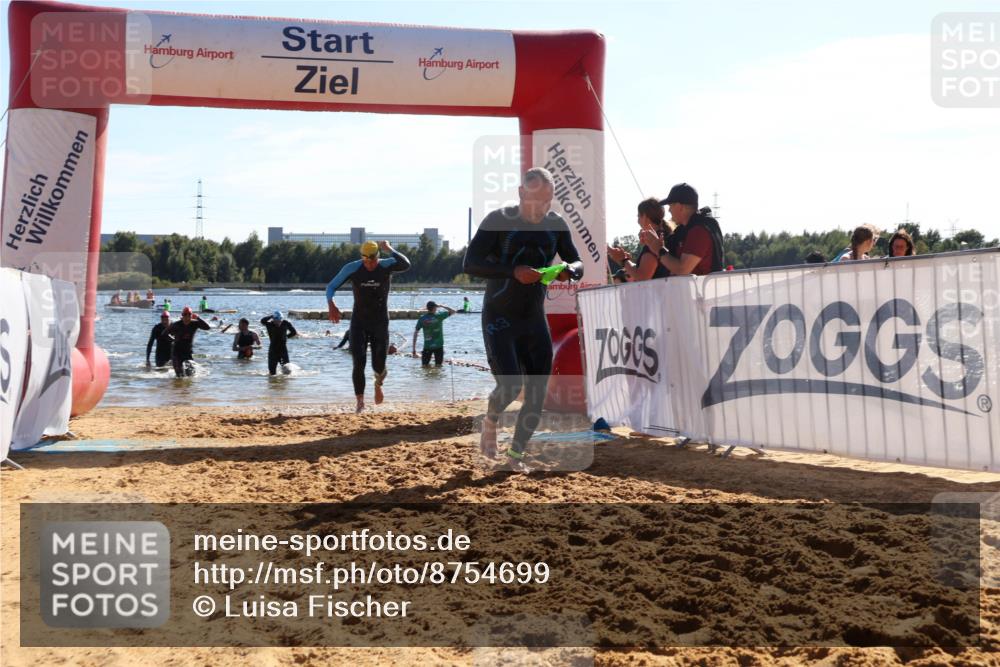 07.09.2025 - 19. Norderstedt Triathlon Luisa Fischer http://msf.ph/oto/8754699 07.09.2025 15:40:24 Schwimmen 1587, 1589, 1603, 1630 meine-sportfotos.de