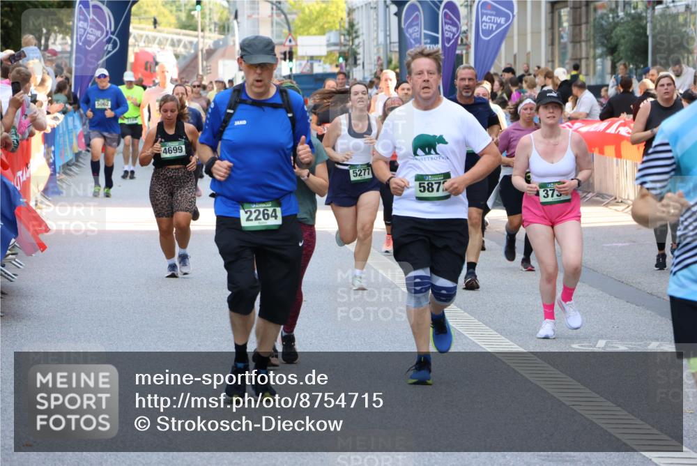 07.09.2025 - BARMER Alsterlauf Strokosch-Dieckow http://msf.ph/oto/8754715 07.09.2025 10:14:18 Ziel 2442, 2621, 2736, 2825, 3221, 3455, 3466, 3851, 4108, 4364, 4422, 4630, 4670, 4671, 4725, 4734, 4742, 4845, 4883, 4898, 5036, 6312, 8258, 8296 meine-sportfotos.de
