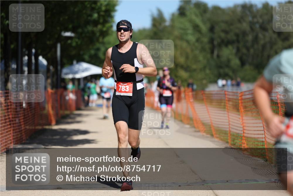 07.09.2025 - 19. Norderstedt Triathlon Michael Strokosch http://msf.ph/oto/8754717 07.09.2025 13:10:54 Laufen 248, 783, 1256 meine-sportfotos.de