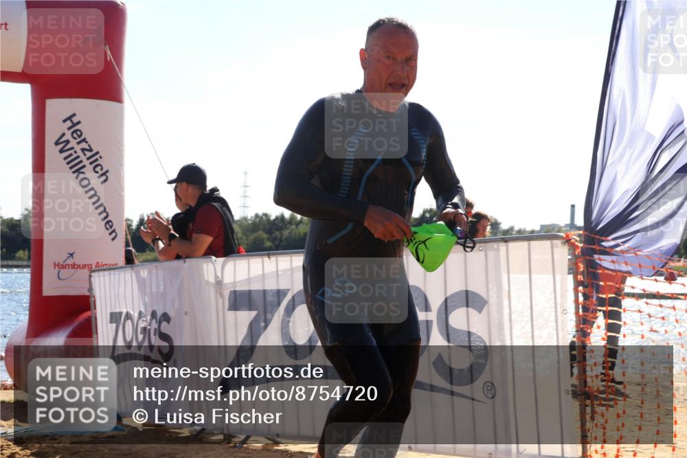 07.09.2025 - 19. Norderstedt Triathlon Luisa Fischer http://msf.ph/oto/8754720 07.09.2025 15:40:25 Schwimmen 1589, 1603, 1630 meine-sportfotos.de