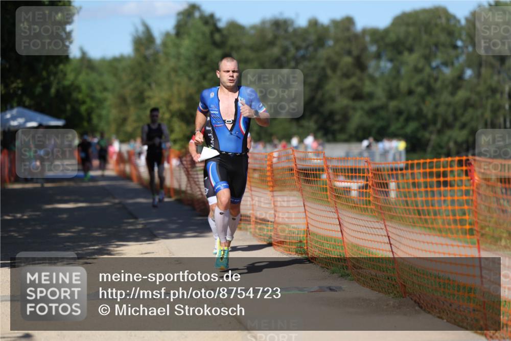 07.09.2025 - 19. Norderstedt Triathlon Michael Strokosch http://msf.ph/oto/8754723 07.09.2025 14:52:59 Laufen 969, 1002, 1041 meine-sportfotos.de
