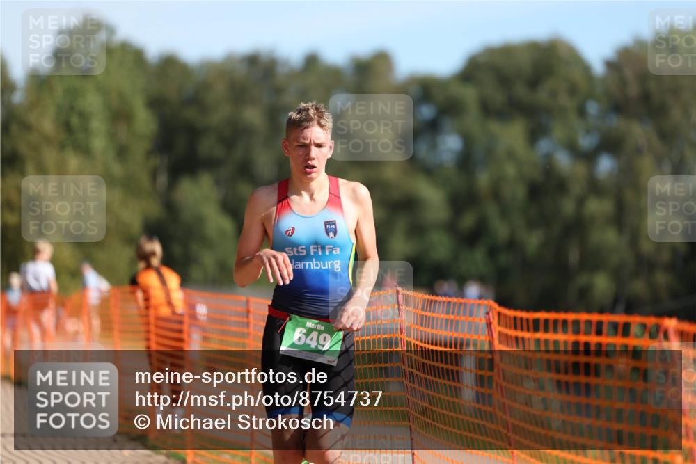 07.09.2025 - 19. Norderstedt Triathlon Michael Strokosch http://msf.ph/oto/8754737 07.09.2025 10:40:52 Laufen 649 meine-sportfotos.de