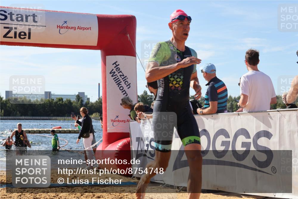 07.09.2025 - 19. Norderstedt Triathlon Luisa Fischer http://msf.ph/oto/8754748 07.09.2025 11:43:40 Schwimmen 261, 699, 1224 meine-sportfotos.de