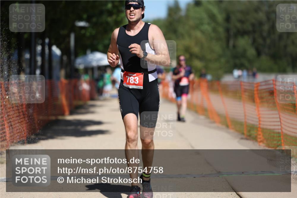 07.09.2025 - 19. Norderstedt Triathlon Michael Strokosch http://msf.ph/oto/8754758 07.09.2025 13:10:55 Laufen 137, 248, 783, 1256 meine-sportfotos.de