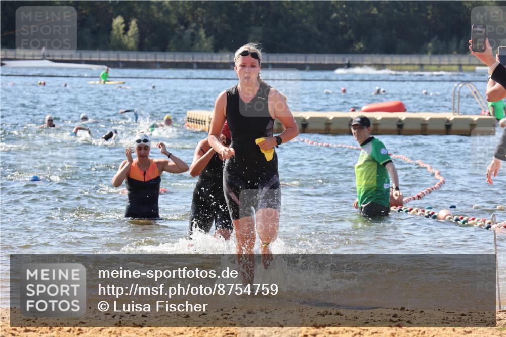 07.09.2025 - 19. Norderstedt Triathlon Luisa Fischer http://msf.ph/oto/8754759 07.09.2025 11:43:42 Schwimmen 261, 699, 1224, 1387 meine-sportfotos.de