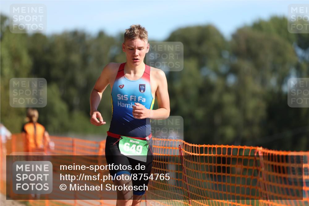 07.09.2025 - 19. Norderstedt Triathlon Michael Strokosch http://msf.ph/oto/8754765 07.09.2025 10:40:52 Laufen 649 meine-sportfotos.de