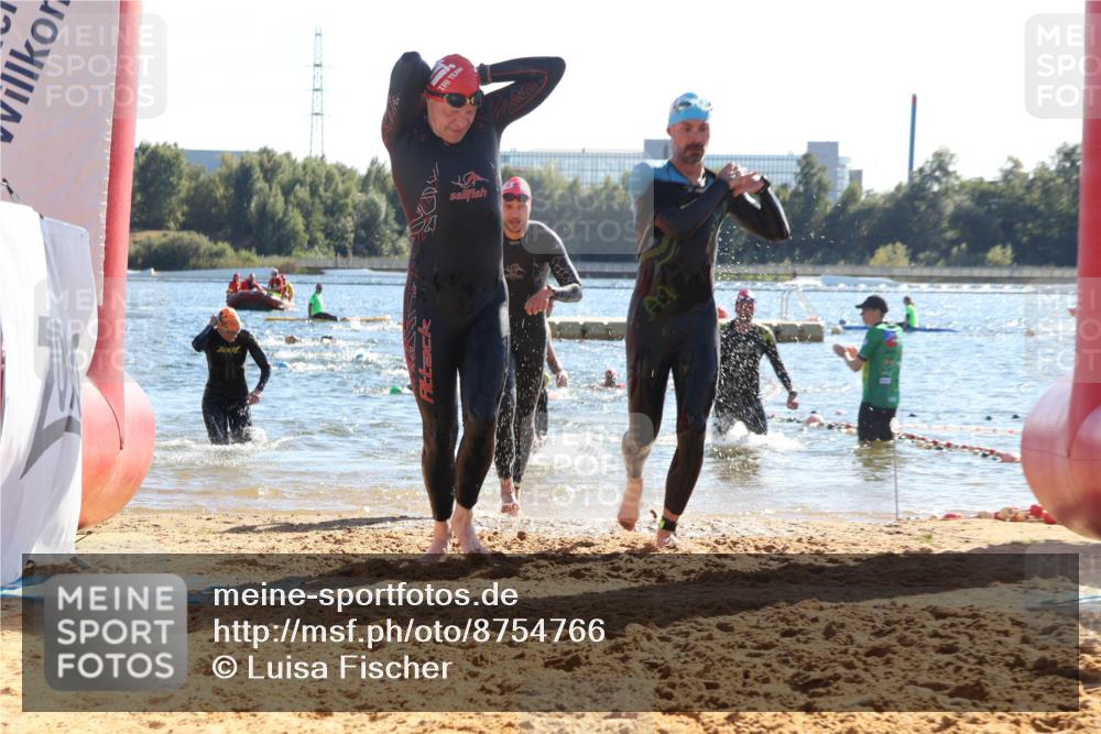 07.09.2025 - 19. Norderstedt Triathlon Luisa Fischer http://msf.ph/oto/8754766 07.09.2025 15:40:31 Schwimmen 1574, 1589, 1601, 1603, 1611, 1627 meine-sportfotos.de