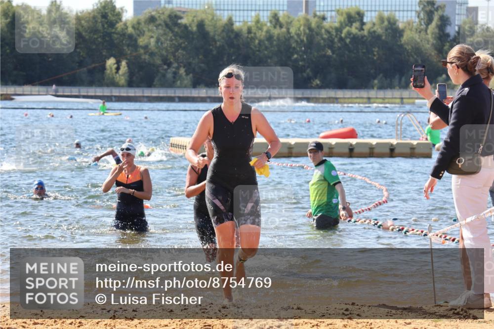 07.09.2025 - 19. Norderstedt Triathlon Luisa Fischer http://msf.ph/oto/8754769 07.09.2025 11:43:43 Schwimmen 261, 699, 1224, 1387 meine-sportfotos.de