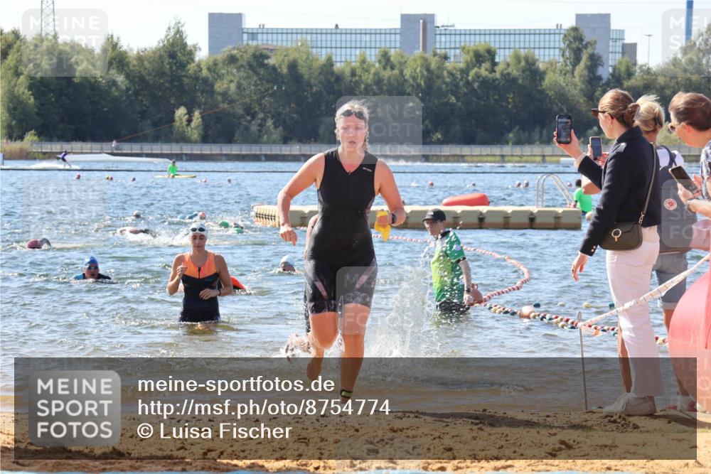 07.09.2025 - 19. Norderstedt Triathlon Luisa Fischer http://msf.ph/oto/8754774 07.09.2025 11:43:43 Schwimmen 261, 699, 1224, 1387 meine-sportfotos.de
