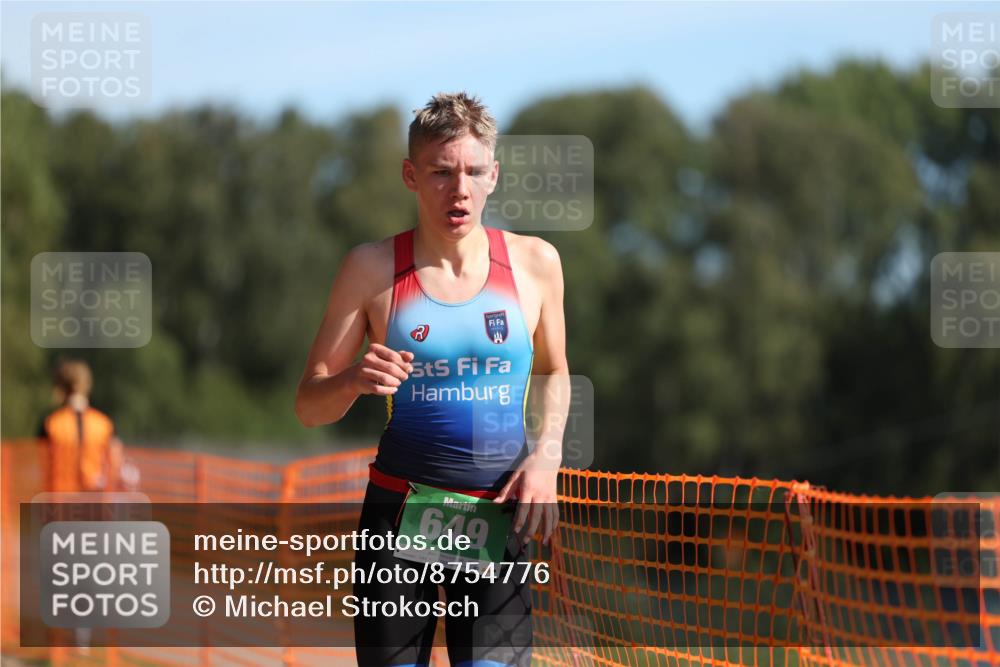 07.09.2025 - 19. Norderstedt Triathlon Michael Strokosch http://msf.ph/oto/8754776 07.09.2025 10:40:52 Laufen 649 meine-sportfotos.de