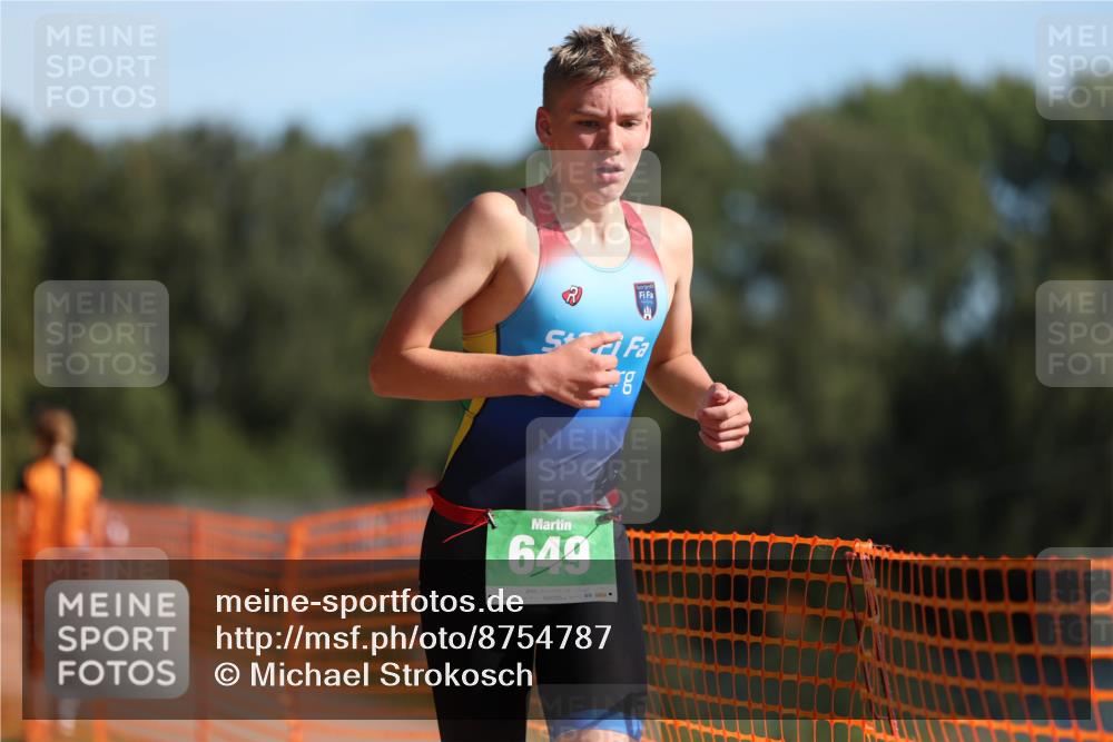 07.09.2025 - 19. Norderstedt Triathlon Michael Strokosch http://msf.ph/oto/8754787 07.09.2025 10:40:53 Laufen 649 meine-sportfotos.de
