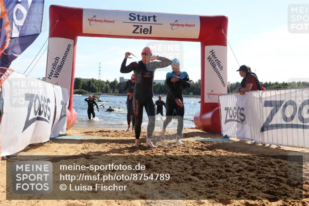 07.09.2025 - 19. Norderstedt Triathlon Luisa Fischer http://msf.ph/oto/8754789 07.09.2025 15:40:32 Schwimmen 1574, 1589, 1601, 1603, 1611, 1627 meine-sportfotos.de
