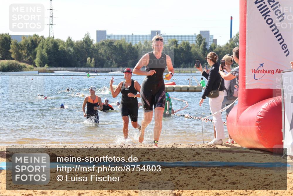 07.09.2025 - 19. Norderstedt Triathlon Luisa Fischer http://msf.ph/oto/8754803 07.09.2025 11:43:45 Schwimmen 261, 699, 1213, 1224, 1387 meine-sportfotos.de