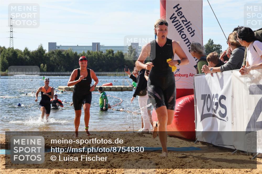 07.09.2025 - 19. Norderstedt Triathlon Luisa Fischer http://msf.ph/oto/8754830 07.09.2025 11:43:46 Schwimmen 261, 699, 1213, 1224, 1387 meine-sportfotos.de