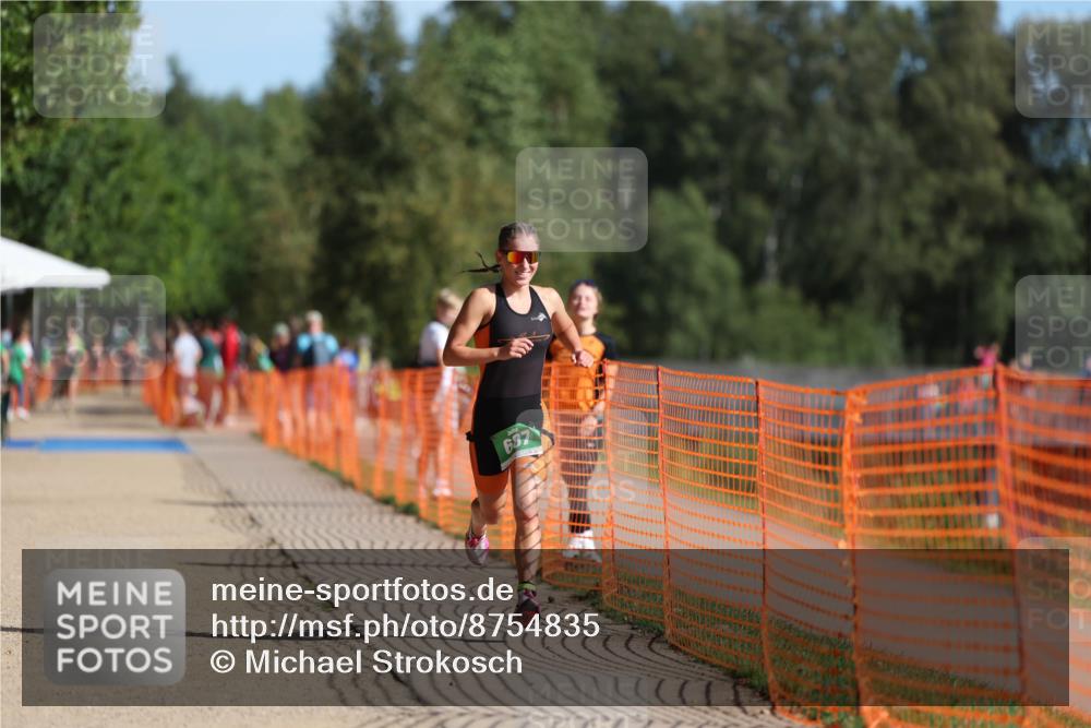 07.09.2025 - 19. Norderstedt Triathlon Michael Strokosch http://msf.ph/oto/8754835 07.09.2025 10:41:05 Laufen 687 meine-sportfotos.de