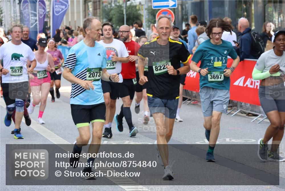 07.09.2025 - BARMER Alsterlauf Strokosch-Dieckow http://msf.ph/oto/8754840 07.09.2025 10:14:17 Ziel 2442, 2621, 2825, 3221, 3455, 3466, 3851, 4108, 4364, 4422, 4630, 4670, 4671, 4725, 4734, 4742, 4845, 4883, 4898, 6312, 8258, 8296 meine-sportfotos.de