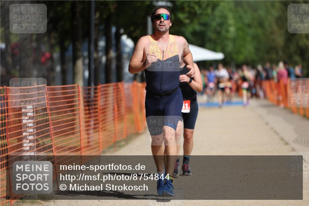 07.09.2025 - 19. Norderstedt Triathlon Michael Strokosch http://msf.ph/oto/8754844 07.09.2025 12:02:36 Laufen 203, 1159, 1340, 1341, 1365 meine-sportfotos.de