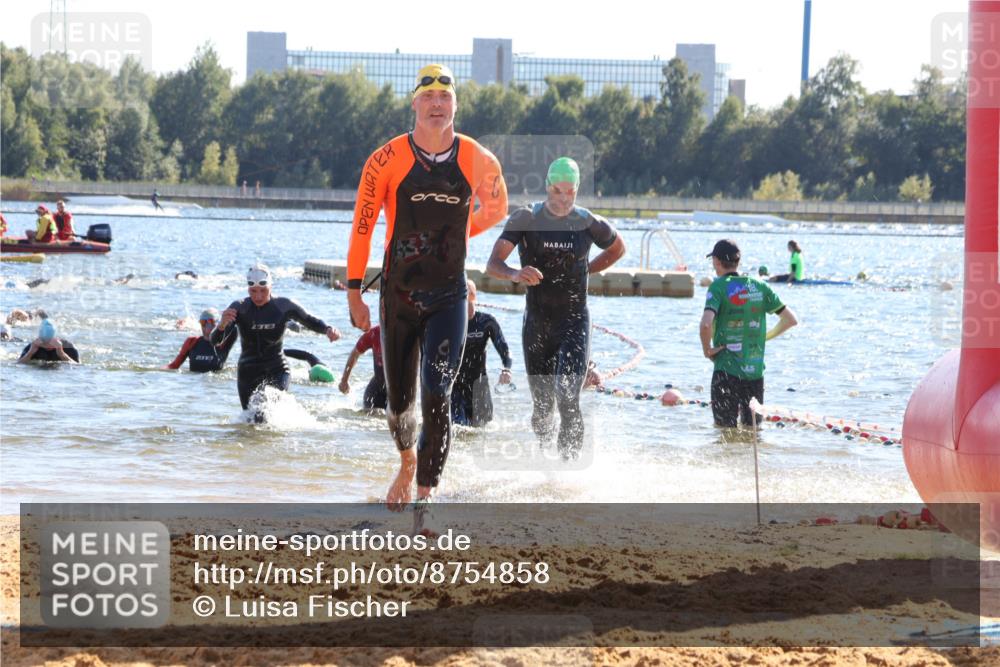 07.09.2025 - 19. Norderstedt Triathlon Luisa Fischer http://msf.ph/oto/8754858 07.09.2025 15:40:45 Schwimmen 1554, 1559, 1580, 1592, 1601, 1611, 1616 meine-sportfotos.de