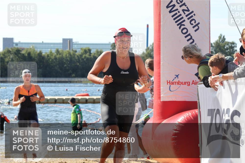 07.09.2025 - 19. Norderstedt Triathlon Luisa Fischer http://msf.ph/oto/8754860 07.09.2025 11:43:48 Schwimmen 261, 1213, 1224, 1387 meine-sportfotos.de
