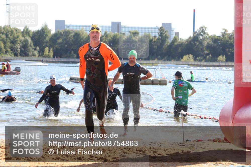 07.09.2025 - 19. Norderstedt Triathlon Luisa Fischer http://msf.ph/oto/8754863 07.09.2025 15:40:45 Schwimmen 1554, 1559, 1580, 1592, 1601, 1611, 1616 meine-sportfotos.de