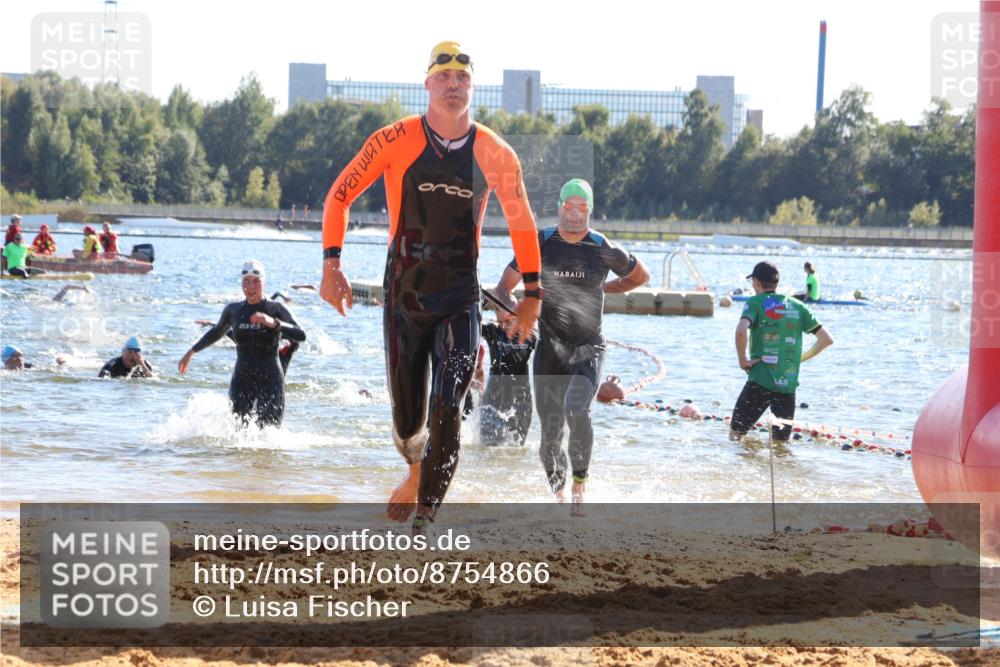 07.09.2025 - 19. Norderstedt Triathlon Luisa Fischer http://msf.ph/oto/8754866 07.09.2025 15:40:46 Schwimmen 1554, 1559, 1580, 1592, 1601, 1611, 1616 meine-sportfotos.de