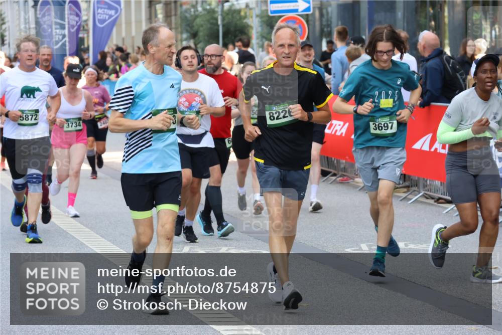 07.09.2025 - BARMER Alsterlauf Strokosch-Dieckow http://msf.ph/oto/8754875 07.09.2025 10:14:17 Ziel 2442, 2621, 2825, 3221, 3455, 3466, 3851, 4108, 4364, 4422, 4630, 4670, 4671, 4725, 4734, 4742, 4845, 4883, 4898, 6312, 8258, 8296 meine-sportfotos.de