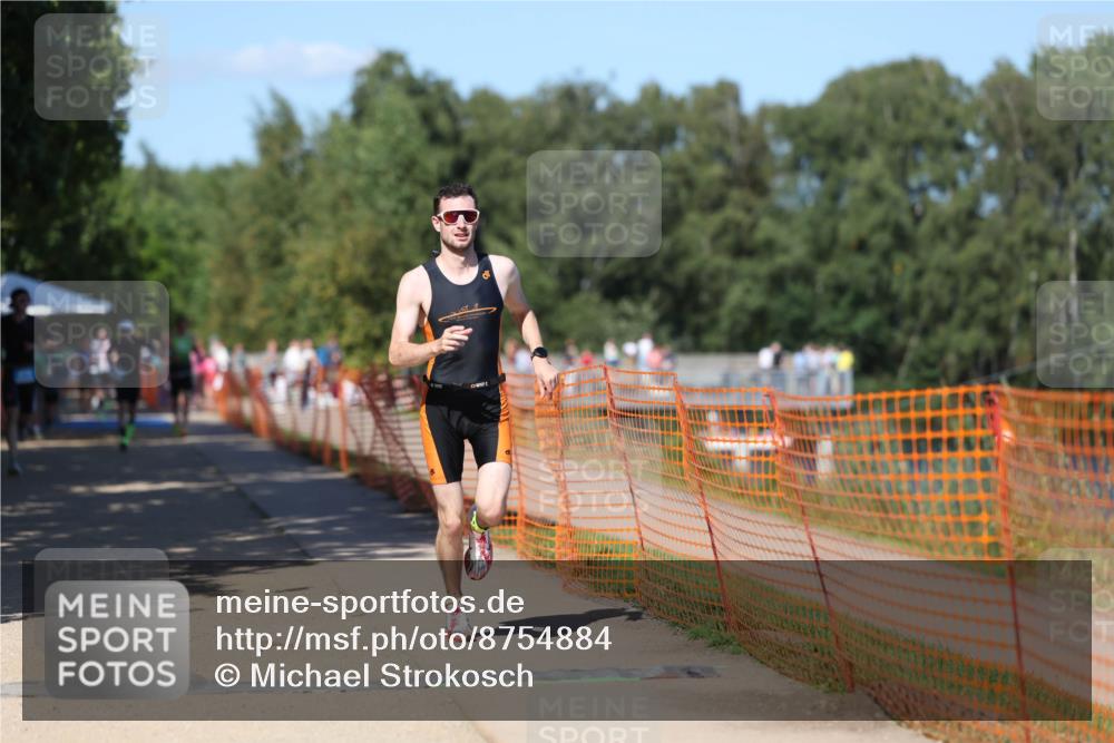 07.09.2025 - 19. Norderstedt Triathlon Michael Strokosch http://msf.ph/oto/8754884 07.09.2025 14:53:03 Laufen 879, 969, 1002, 1041 meine-sportfotos.de