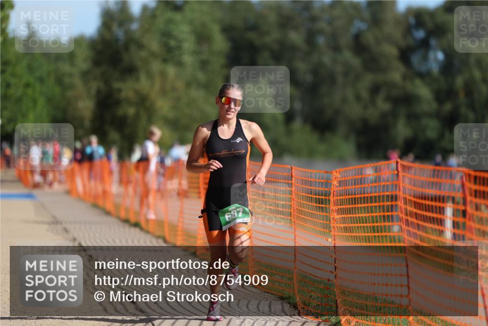 07.09.2025 - 19. Norderstedt Triathlon Michael Strokosch http://msf.ph/oto/8754909 07.09.2025 10:41:06 Laufen 687 meine-sportfotos.de