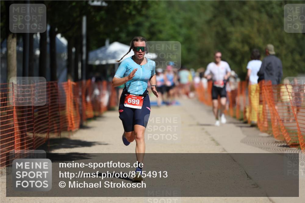 07.09.2025 - 19. Norderstedt Triathlon Michael Strokosch http://msf.ph/oto/8754913 07.09.2025 12:49:11 Laufen 699 meine-sportfotos.de