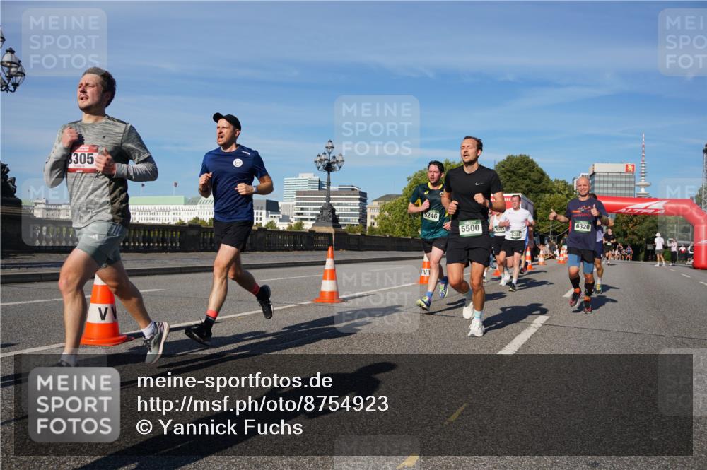 07.09.2025 - BARMER Alsterlauf Yannick Fuchs http://msf.ph/oto/8754923 07.09.2025 09:37:35 Laufen 305, 5246, 5500, 4543, 5388, 6320 meine-sportfotos.de