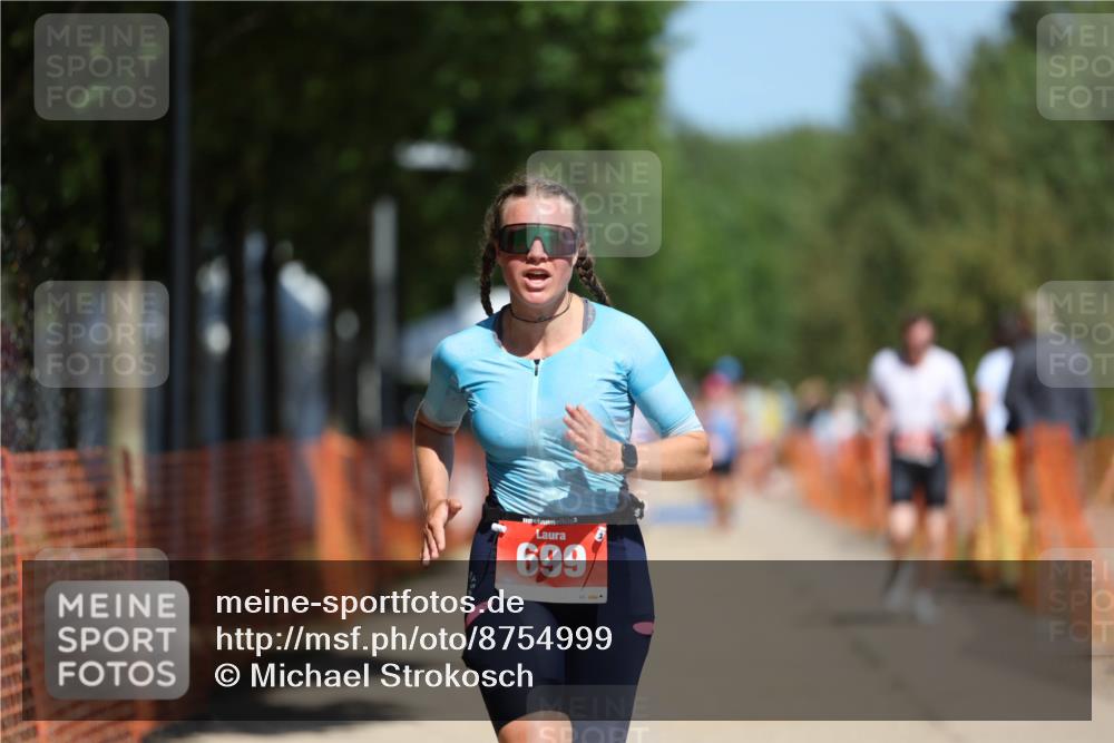 07.09.2025 - 19. Norderstedt Triathlon Michael Strokosch http://msf.ph/oto/8754999 07.09.2025 12:49:13 Laufen 699, 737 meine-sportfotos.de
