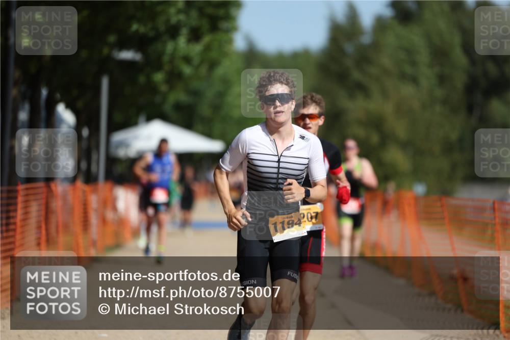 07.09.2025 - 19. Norderstedt Triathlon Michael Strokosch http://msf.ph/oto/8755007 07.09.2025 12:02:49 Laufen 1194, 1207 meine-sportfotos.de